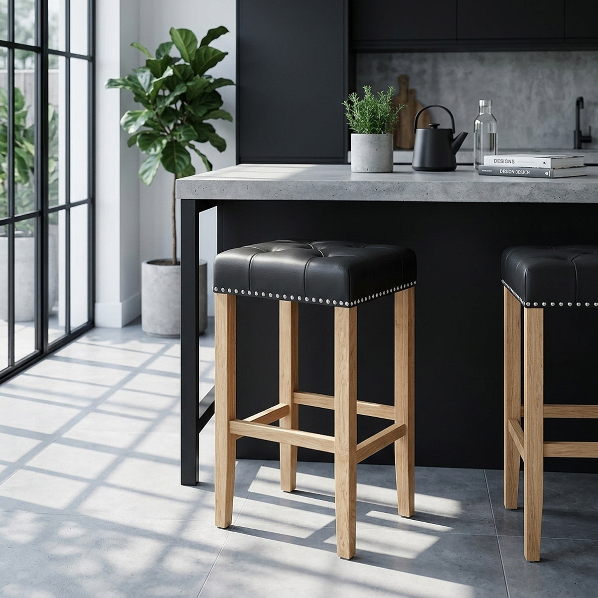 Banqueta Cuero Regenerado Madera - Chelsea Negro