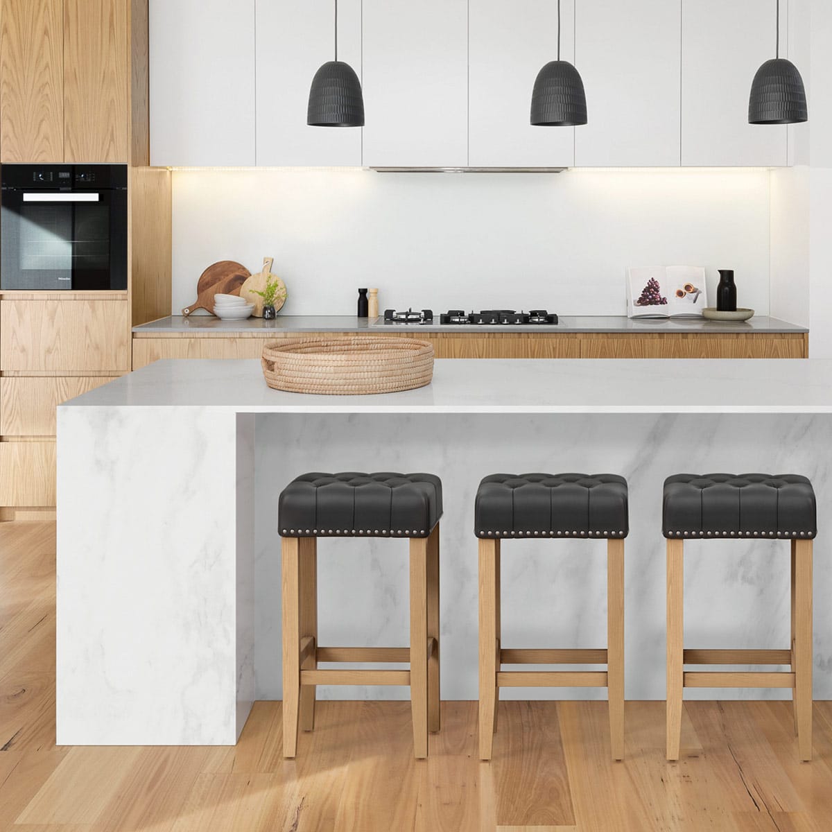 Banqueta Cuero Regenerado Madera - Chelsea Negro