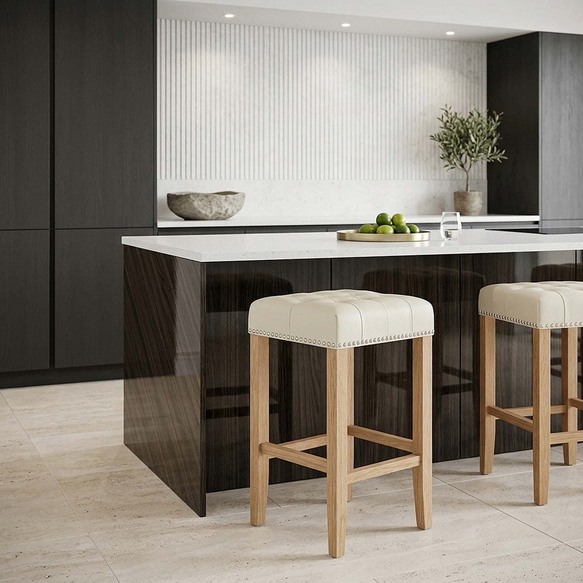 Banqueta Cuero Regenerado Madera - Chelsea Crema