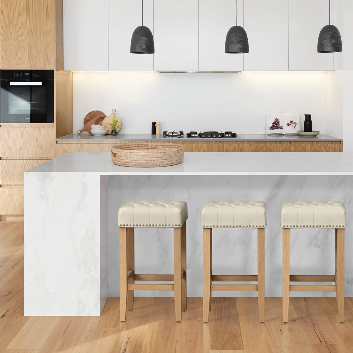 Banqueta Cuero Regenerado Madera - Chelsea Crema