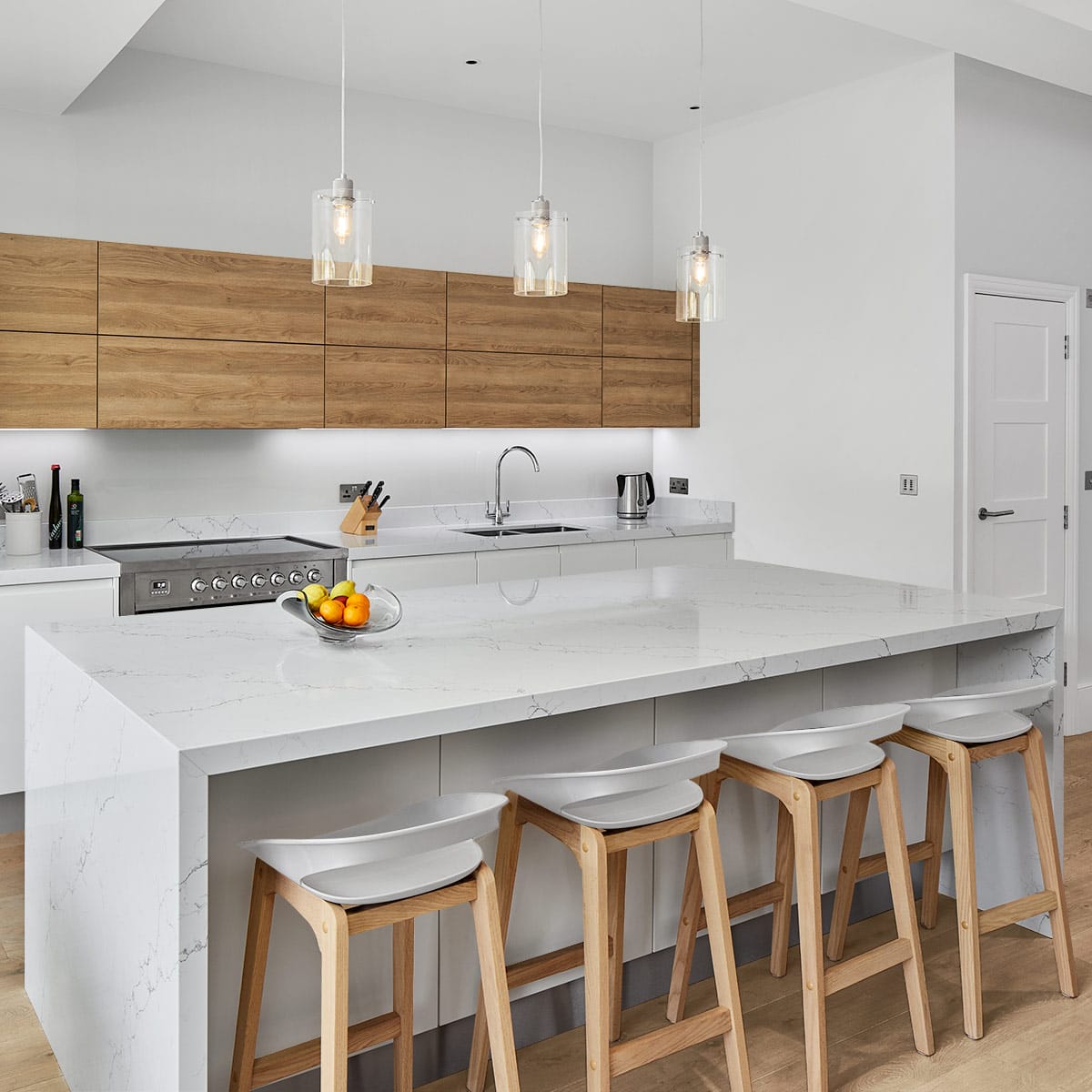 Taburete Resina Madera - Crew Blanco