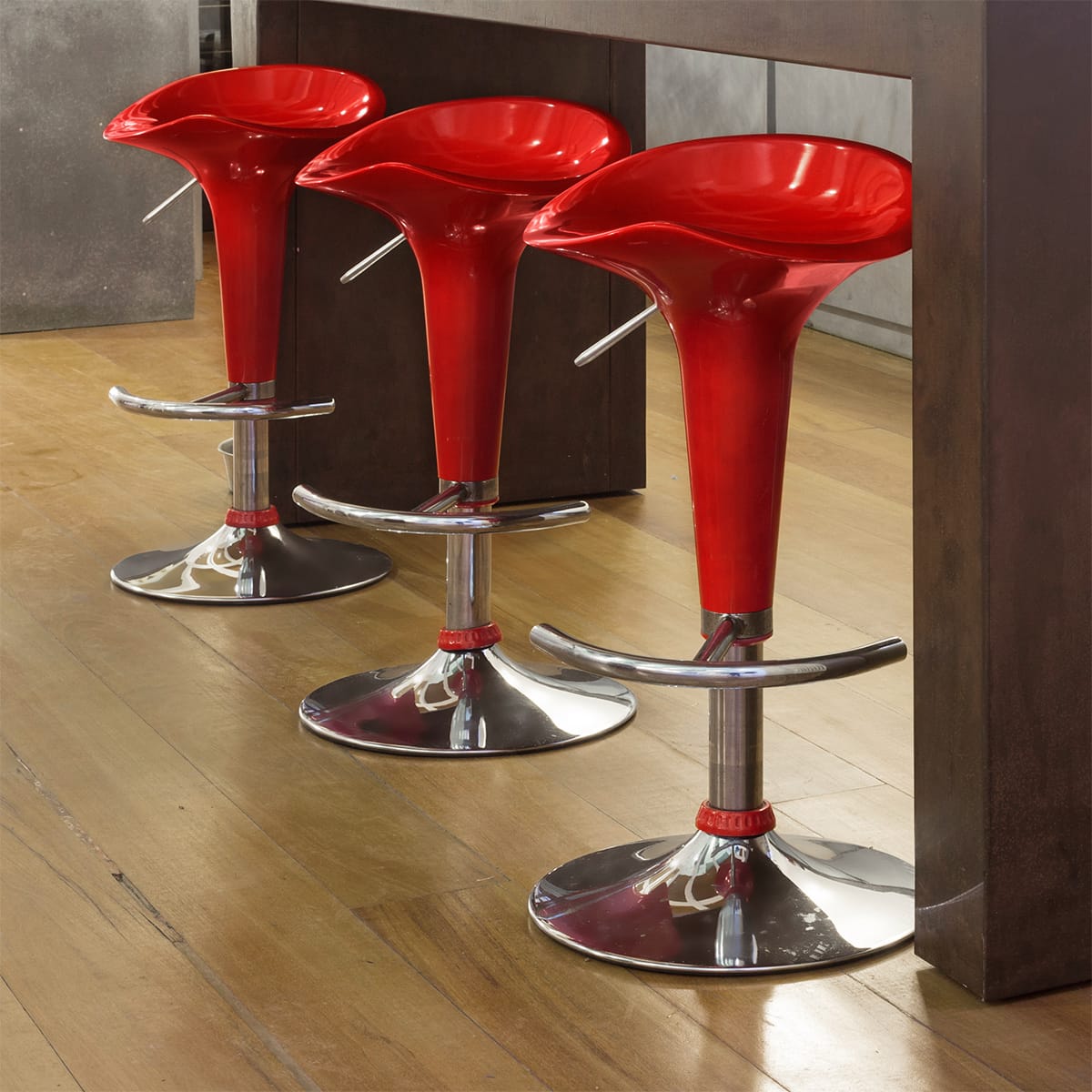 Taburete Plástico Cromo - Gloss Coco Rojo